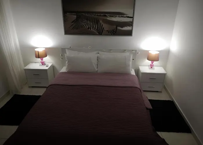 דירה Lighthouse Getaway פאפוס