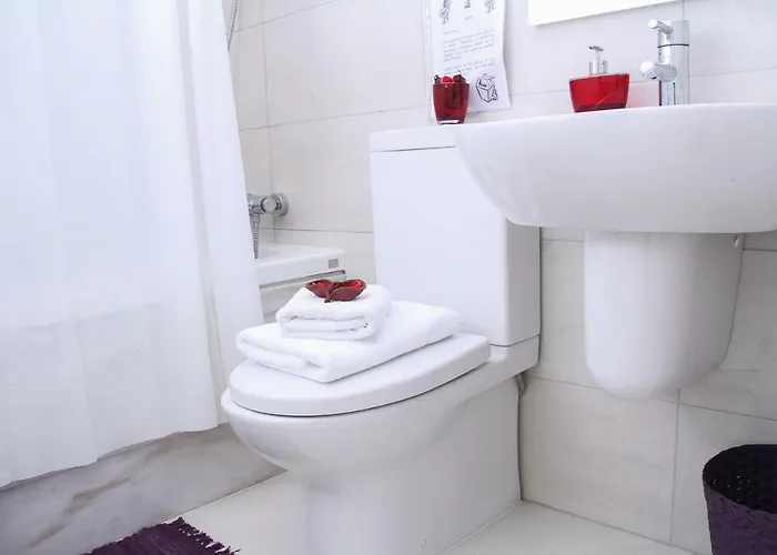 Lighthouse Getaway דירה