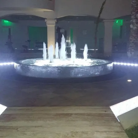 Lighthouse Getaway 아파트 파포스