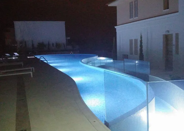 Lighthouse Getaway *